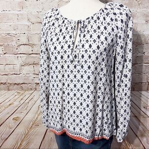 Sanctuary boho keyhole tassel blouse